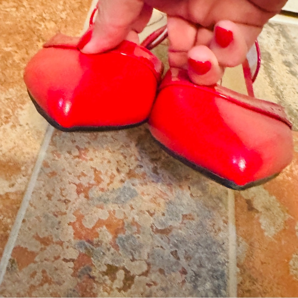 🌹NWOB!!! Festive Life Stride Red Patent Heels Classic Stiletto D’Orsay Pumps! - Picture 8 of 16